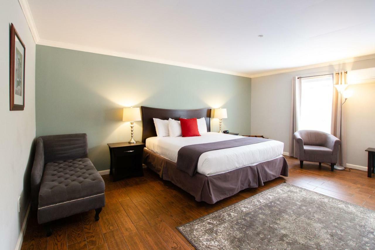 The Dahlonega Square Hotel & Villas 外观 照片
